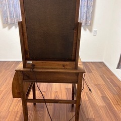 アンティーク　ドレッサーの画像