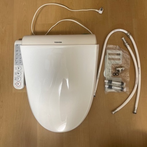 TOSHIBA 東芝　温水洗浄便座　シャワートイレ