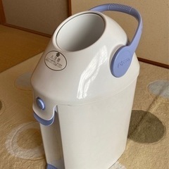 ピジョンおむつ保管ポットの画像