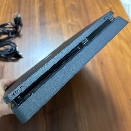 PS4  PlayStation  プレイステーション4  本体　写真の現品のみ