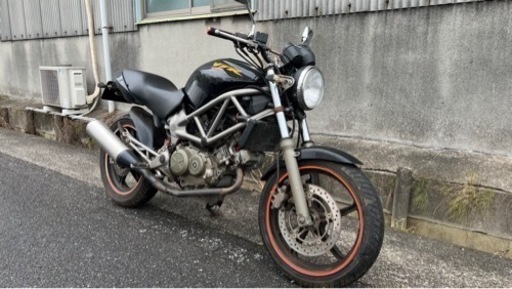 VTR250 実動車　バッテリー新品　自賠責2026年1月まで　残り約2年あり　プラグおまけ　現状渡し