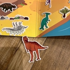 シール絵本　恐竜の画像