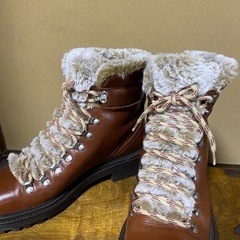 ZARA ファー　ブーツの画像