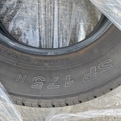 ハイエース　新車外し　タイヤの画像