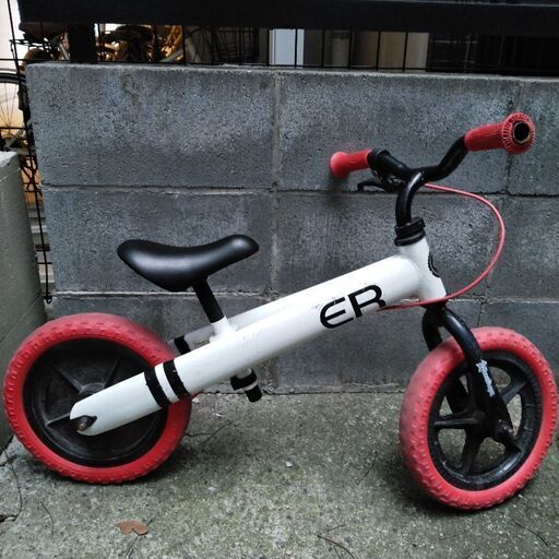 ストライダーみたいな幼児自転車