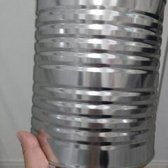 大きい空き缶2個！ DIYや園芸に