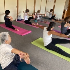 鎌倉ヨガ教室　稲村ガ崎自治会館クラス　