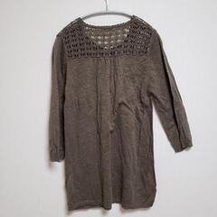 ユニクロ　カーキ色　ニット　カットソー　七分袖の画像