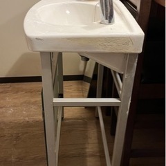 TOTO 洗面台の画像