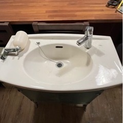 TOTO 洗面台の画像