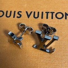 ルイヴィトンピアス・LV インスティンクト定価70,000円！の画像