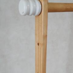 木製ハンガーラックの画像