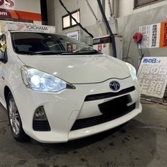 TOYOTA AQUA 中古車　