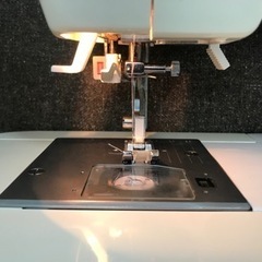 (売れました)★カラー液晶★文字模様★自動糸切り★SINGER CPミシンFAIRYLAND9800DX ★整備品