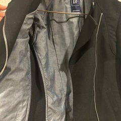 【池袋取引可】GAP美シルエットジャケットの画像
