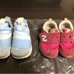値下げ！13センチと13.5センチベビーシューズ4足セットの画像