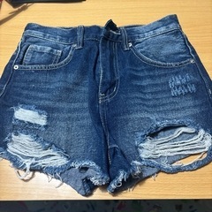ショートパンツ