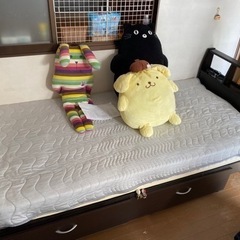 シングルベッド　傷あり