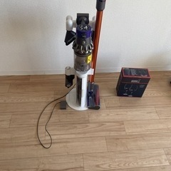  Dyson Cyclone V10 Fluffy サイクロン式...