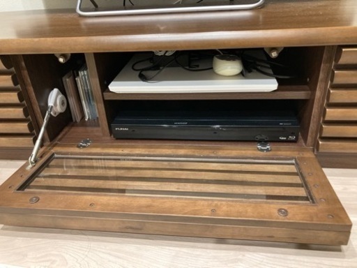 テレビボード