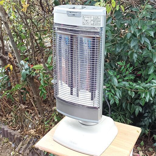 ★美品！お届け可！★ ダイキン 遠赤外線暖房機 『セラムヒート』 ERFT11USE5 2017年製