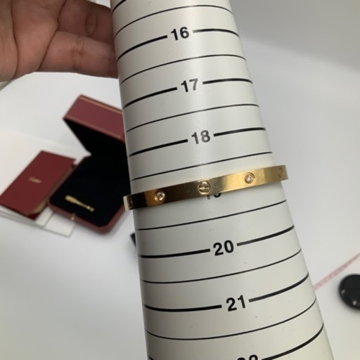 売り切れました。Cartier カルティエ　ラブブレス　4Pダイヤ　ハーフダイヤ　サイズ20 メンズ　保証書付　750YG