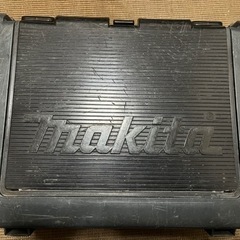 マキタ　インパクトドライバー
