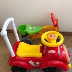【2コセット】アンパンマンのくるまとバイク　乗用玩具　車の画像