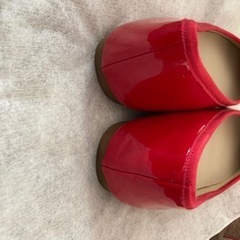 赤いバレエシューズの画像