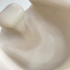 Bumbo バンボ　人気色　サンドベージュ　テーブルの画像