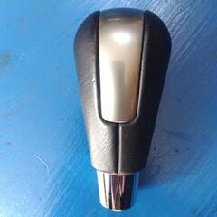 プレマシーCREW後期型　シフトノブ