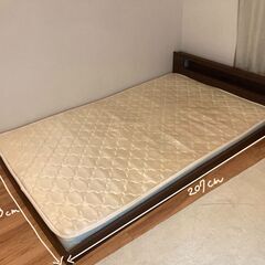 セミダブルベッド(マットレス付き)の画像