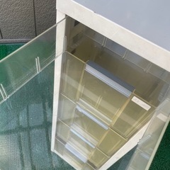 キャビネット 縦約89cm×横約28cm×奥行約40cm 中古品の画像