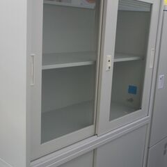 スチール書庫上下セット　鍵付きの画像