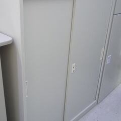 スチール書庫上下セット　鍵付きの画像