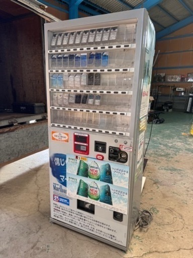 期間限定🙇🏾‍♂️税込15400⚠️タバコの自動販売機☆稼働品になります！富士電機☆