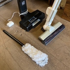 《売約済》IRIS OHYAMA アイリスオーヤマ 掃除機 SCD-120P 2022年製 充電スタンド付き 美品 【在庫3→0点】 🚚運搬無料エリア有 / 品川区リサイクルショップ　🪜Lumberroom (ランバールーム) / 武蔵小山パルム 戸越銀座 隣接🪜の画像