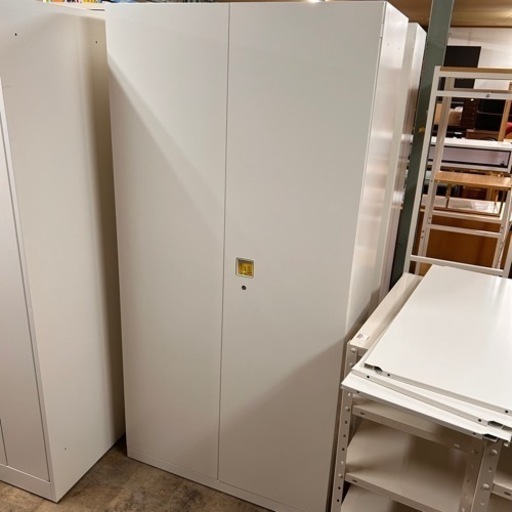 オカムラ okamura レクトライン 4B317F-ZA75 両開き書庫 ホワイト 観音開き キャビネット 棚板 5段 鍵付き ラッチ