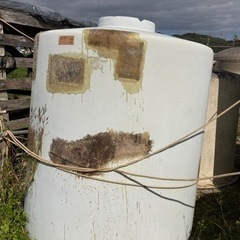 貯水タンク2トン