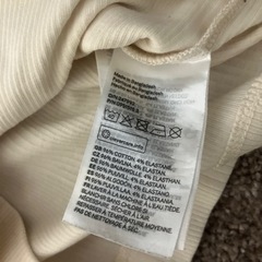 H&Mカットソーの画像