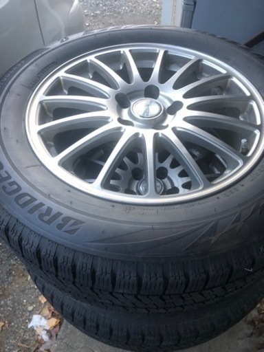 アルミホイールとタイヤ