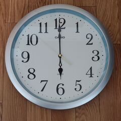 壁掛け時計　（CASIO）