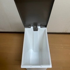 蓋付きゴミ箱