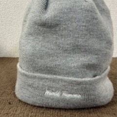 supremeニットの画像