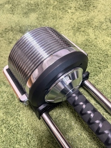 可変式ダンベル（32kg,1kg単位で可変可能）