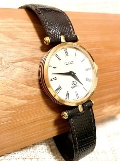 [希少:ヴィンテージ美品/稼働品]GUCCI グッチ 2040M/シェリーライン/純正ベルト/白文字盤/リストウォッチ/腕時計