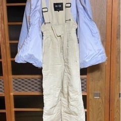 スキーウェア　レディース　上Mサイズ　下Lサイズ　雪あそびの画像
