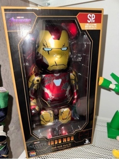 ベアブリック　アイアンマン