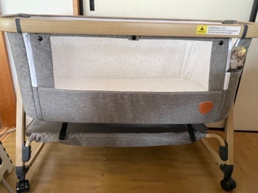 美品　HZDMJ ベビーベッド(リクライニング機能つき