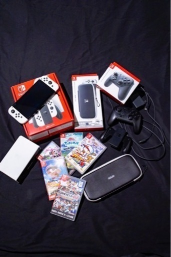 Nintendo Switch本体有機EL＋プロコン＋ケース入れ ※ソフトは完売しました